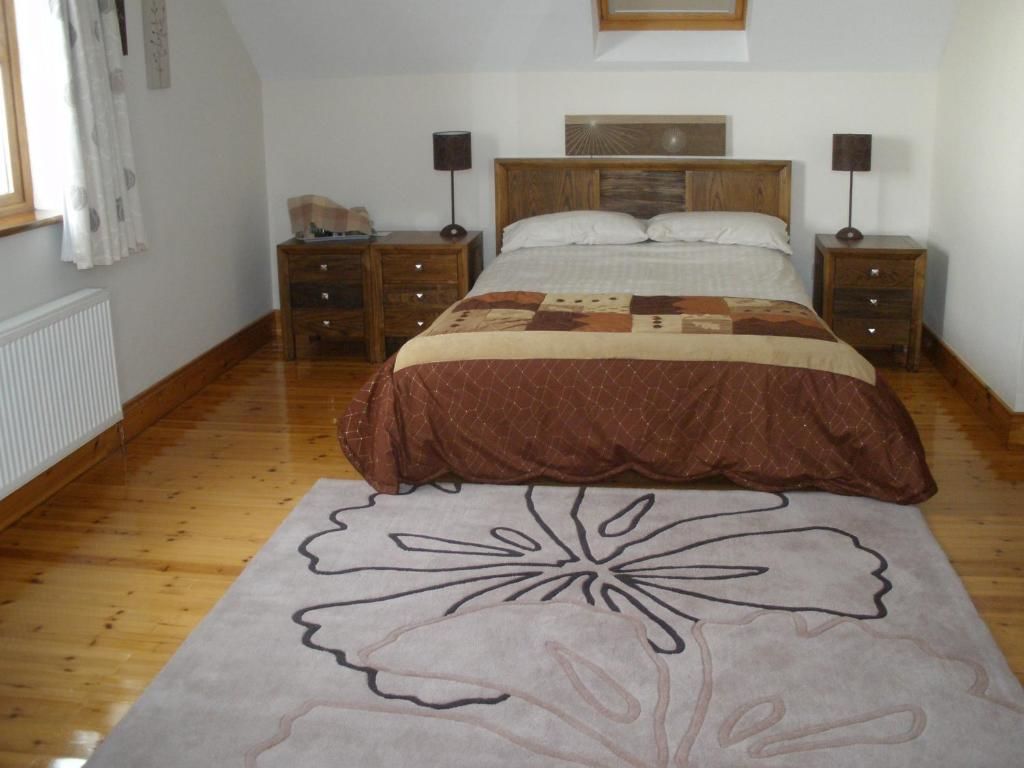 Отели типа «постель и завтрак» Inishowen Lodge B&B Мовилл